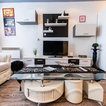 Filinhome Pasica Suite Novi Sad Exterior photo